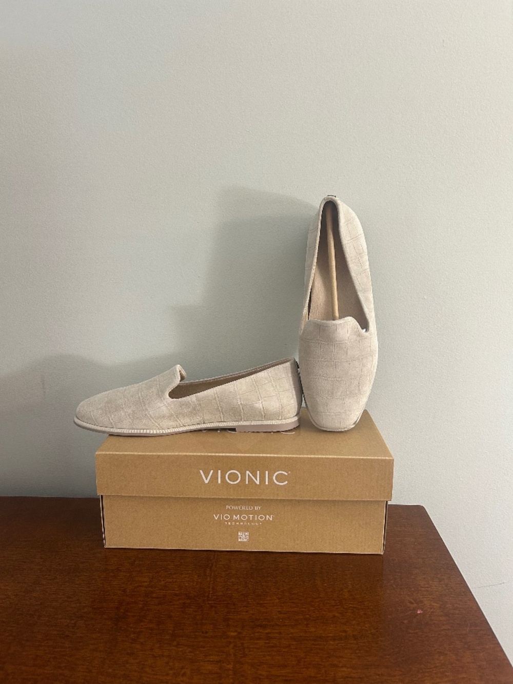 Vionic Willa 2.0 size 9.5 in Cobblestone; NIB